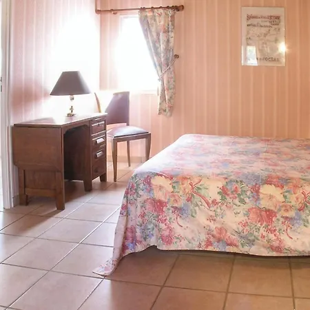 Дом отдыха Three-bedroom In Sur *