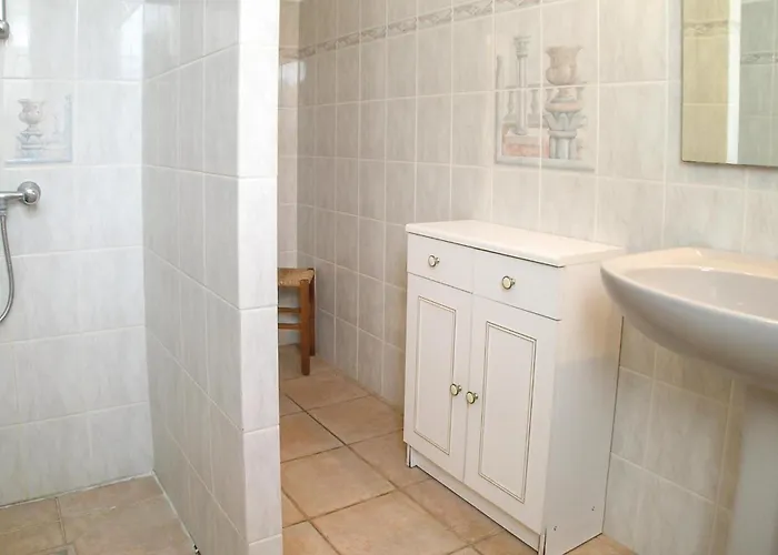 Three-bedroom In Sur