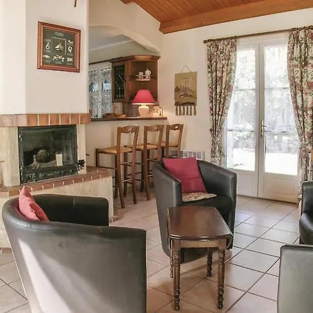 Three-bedroom In Sur La Tranche-sur-Mer