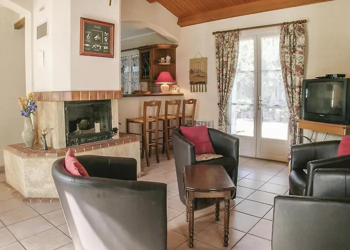 Three-bedroom In Sur La Tranche-sur-Mer