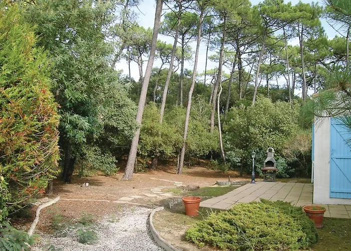 Casa de Férias Three-bedroom In Sur La Tranche-sur-Mer